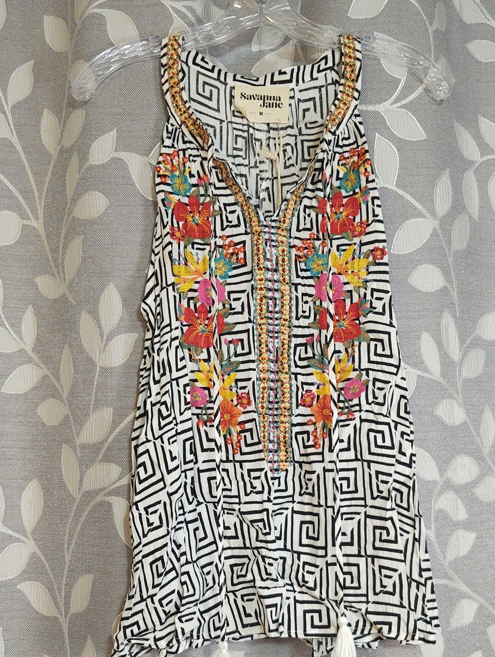 Savanna Jane Women's Black & White Embroidered Floral Top size M
